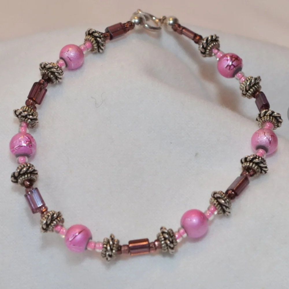 Beautiful Handmade Beaded Bracelet - Picture 2 of 6